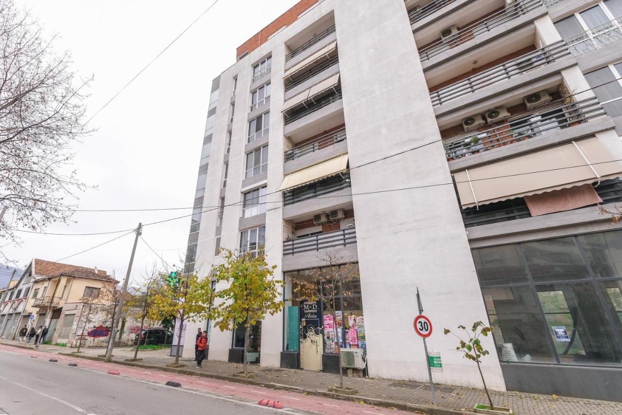 تيرانا Two Steps Apartments 2 المظهر الخارجي الصورة